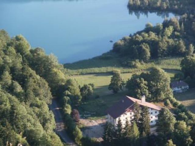 Bildschoene 3 Zimmer (2 Schlafzimmer) Eigentumswohnung mit Seeblick am Lac Bonli