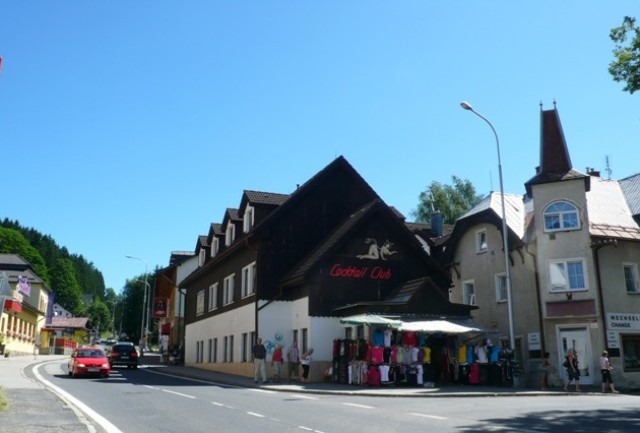 Geschäftshaus im Zentrum  Zelezna  Ruda (Bayerisch Eisenstein), Tschechische Re