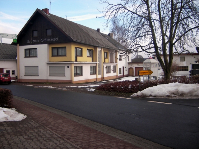 Großzügiges 2-Familien-Haus mitten in der Eifel von privat zu verkaufen