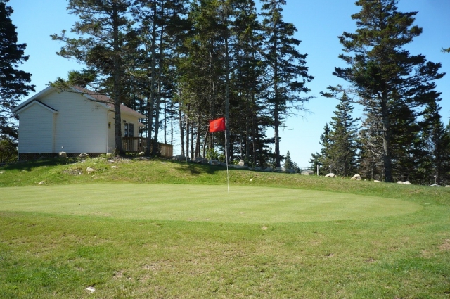 Neues kleines Golf Resort mit 4 Gästehäusern am atl. Ozean in Nova Scotia Kana