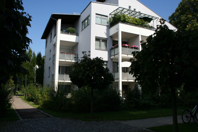 Traum 2 Zimmerwohnung mit Garten, Terrasse, EBK, Fußbodenheizung, direkt an der