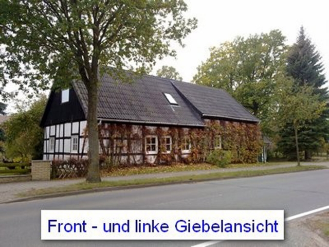 Schönes Einfamilienhaus in Klein Gusborn mit Nebengebäuden / Courtagefrei